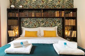 Turin Bed Books by Wonderful Italy