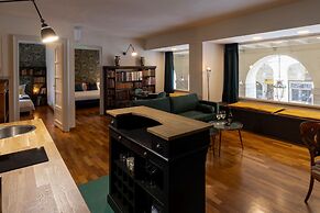 Turin Bed Books by Wonderful Italy