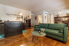 Turin Bed Books by Wonderful Italy