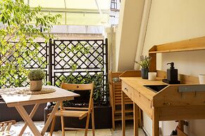 Turin Bed Books by Wonderful Italy