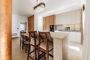 The Ultimate Jacuzzi Penthouse by PS