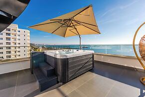 The Ultimate Jacuzzi Penthouse by PS