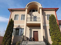 Avan Luxury Villa