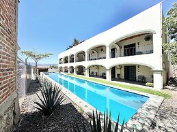 Lirio, Ajijic