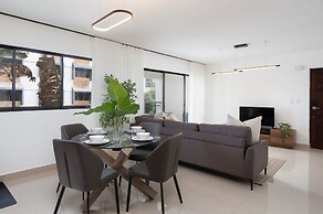 Plaza Colonial Residence By YellowKey