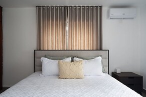 Plaza Colonial Residence By YellowKey