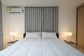Plaza Colonial Residence By YellowKey