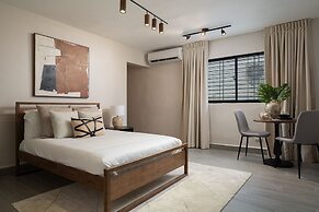 Plaza Colonial Residence By YellowKey