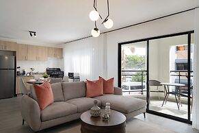 Plaza Colonial Residence By YellowKey
