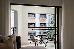 Plaza Colonial Residence By YellowKey