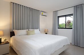 Plaza Colonial Residence By YellowKey