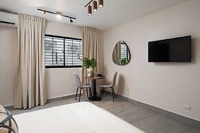Plaza Colonial Residence By YellowKey