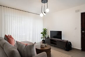 Plaza Colonial Residence By YellowKey