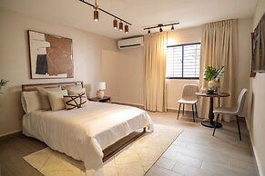 Plaza Colonial Residence By YellowKey