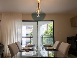Plaza Colonial Residence By YellowKey