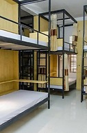 SHARE Hostel & Coffee