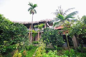 Van Long Garden Retreat