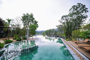 Van Long Garden Retreat