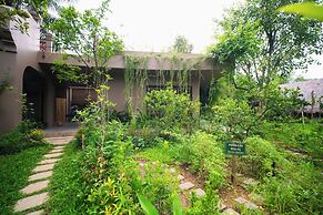 Van Long Garden Retreat
