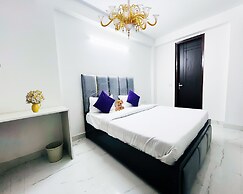 Roomshala Hotel Seven