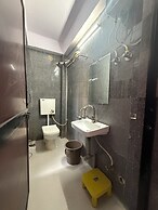 THE GRAND SERENITY HOTEL