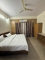 THE GRAND SERENITY HOTEL