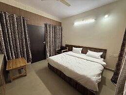 THE GRAND SERENITY HOTEL