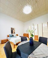 Cozy 2 Room Stay for 5 Near Stadthalle
