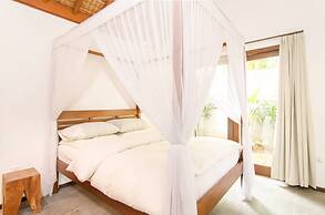 Lush 1 BR Private Pool Villa Inseminyak