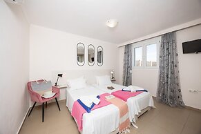 Villa Alya View in Mparmpati