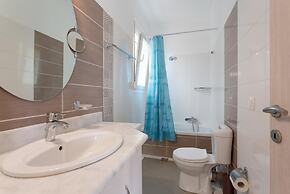 Villa Sequoia Yellow