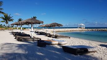 Bahamas Dream - Beach Luxury Vacation