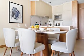 2BR Steps to Burj Khalifa Dubai Mall