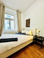 Affordable 4BR Near Stadthalle