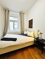 Affordable 4BR Near Stadthalle