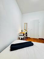 Affordable 4BR Near Stadthalle