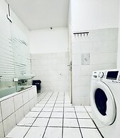 Affordable 4BR Near Stadthalle