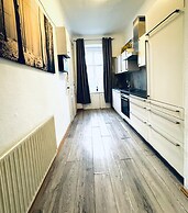 Affordable 4BR Near Stadthalle