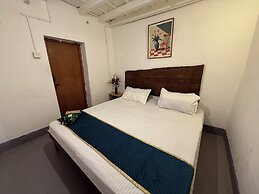 Underground Hostel By Bilwa Estate