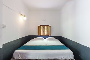Underground Hostel By Bilwa Estate