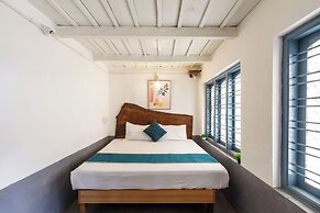 Underground Hostel By Bilwa Estate