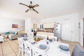 Ormos Beach House in Apraos