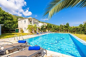 Ormos Beach House in Apraos