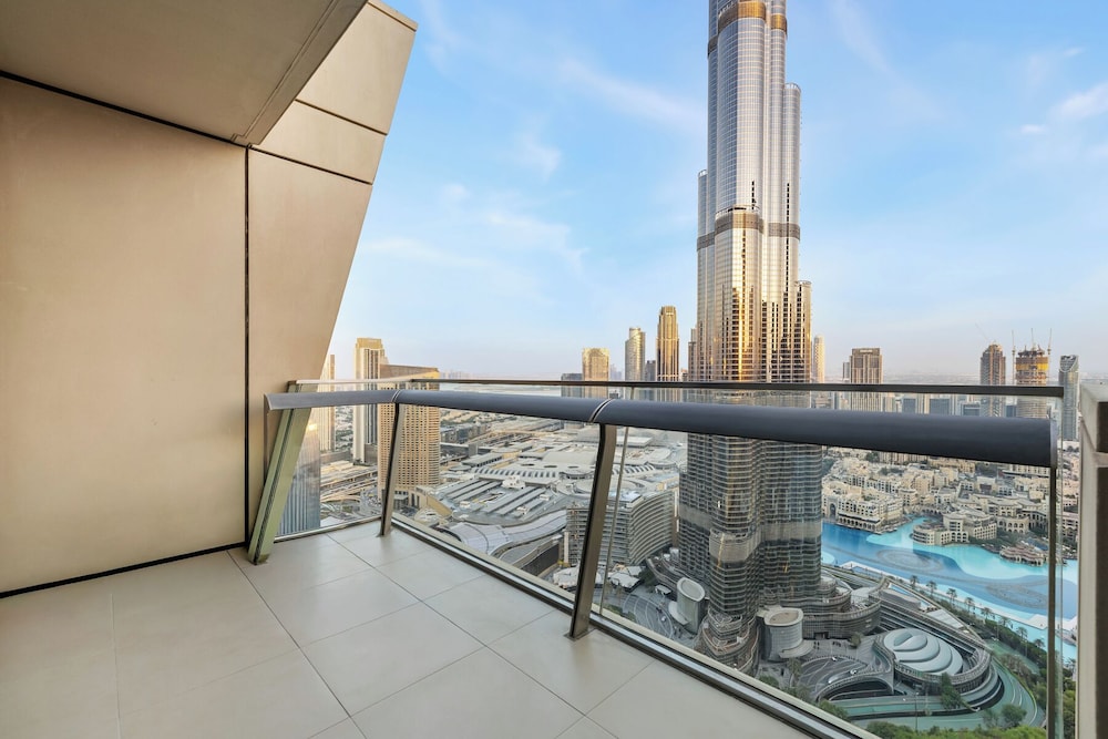 3BR Direct Access to Dubai Mall