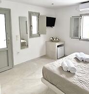 Fira Heart Studios