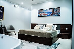 Diamond Light Hotel