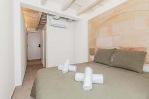 SES SIS ROSES HOTEL