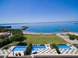 Mary Beach 1 Villa