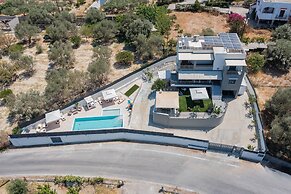 3a's 3 Bedroom Villa