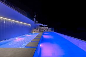 Dione Villa